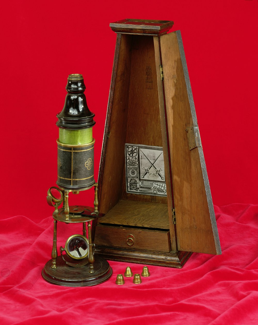 Összetett monokuláris mikroszkóp, készítette Edmund Culpeper (1660-1738) angol, 1730 körül alkotó: Edmund Culpeper