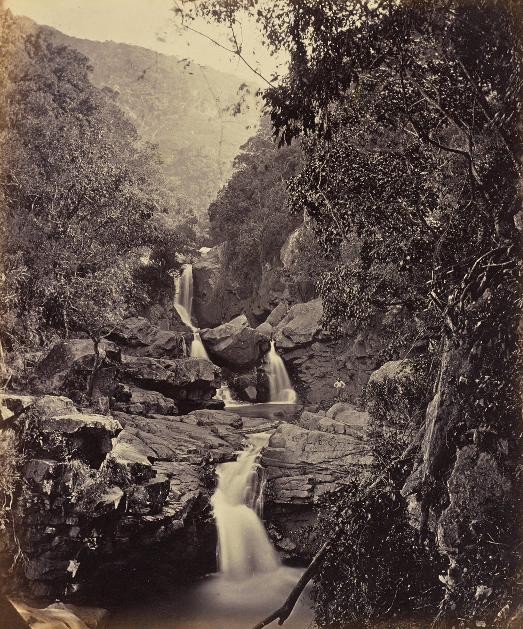 Fényes vízesések. Coonoor Ghant alkotó: Edmund David Lyon
