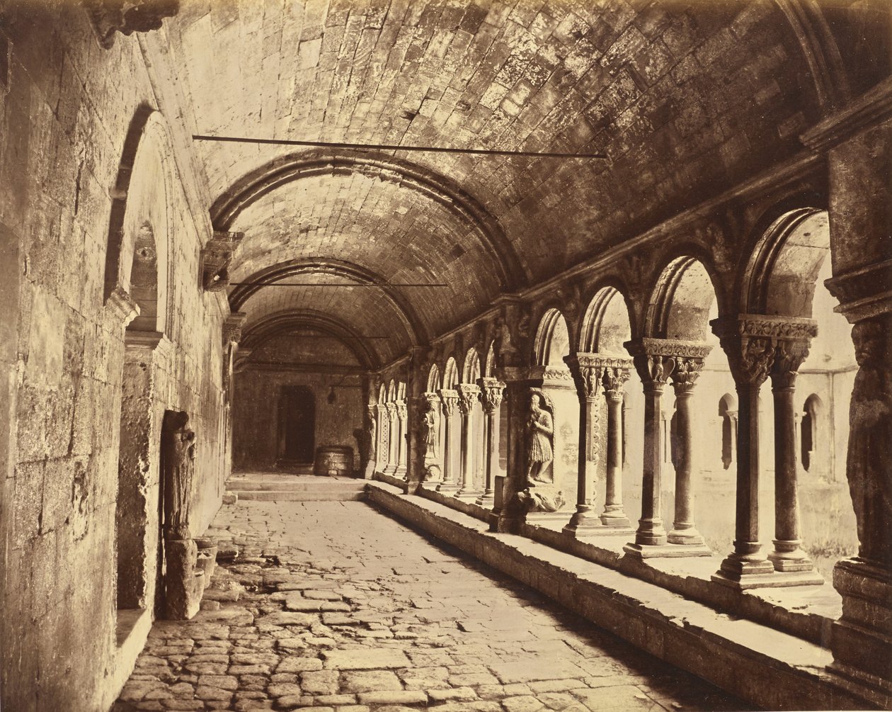 Arles. A Saint-Trophime kolostor kerengője alkotó: Édouard Baldus