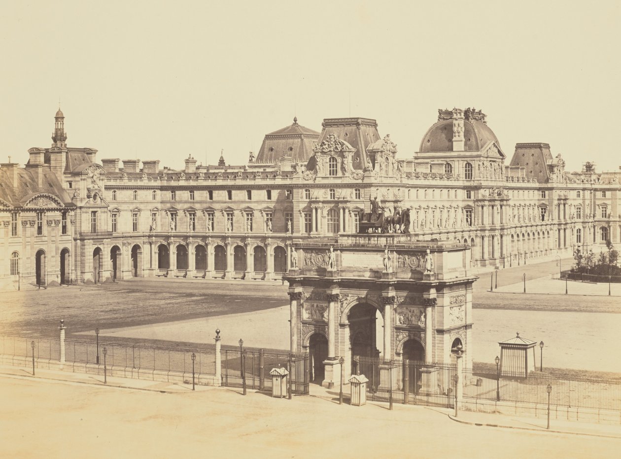 [A Carrousel diadalív és a Cour Napoléon, a Tuileriák felől nézve, Louvre, Párizs] alkotó: Édouard Baldus