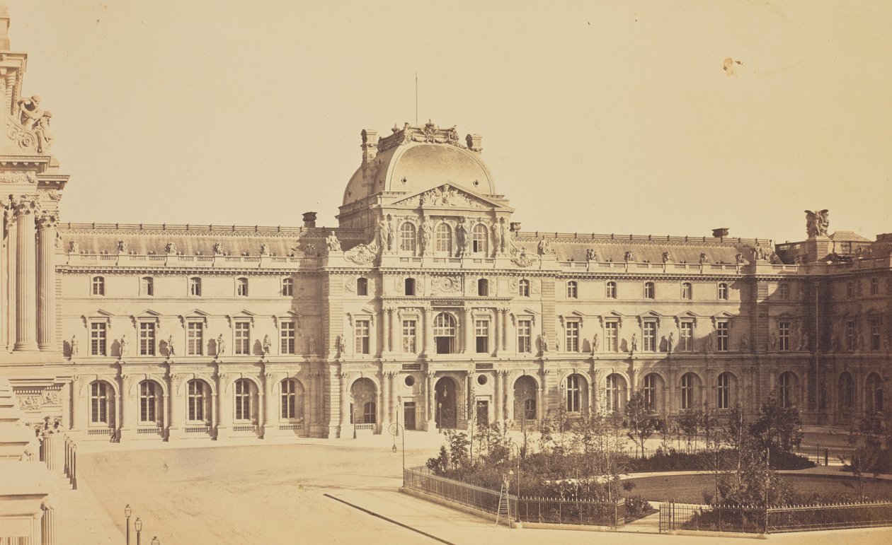 A Cour Napoléon és a Pavillon Sully a Louvre Turgot-szárnyából nézve, Párizs alkotó: Édouard Baldus