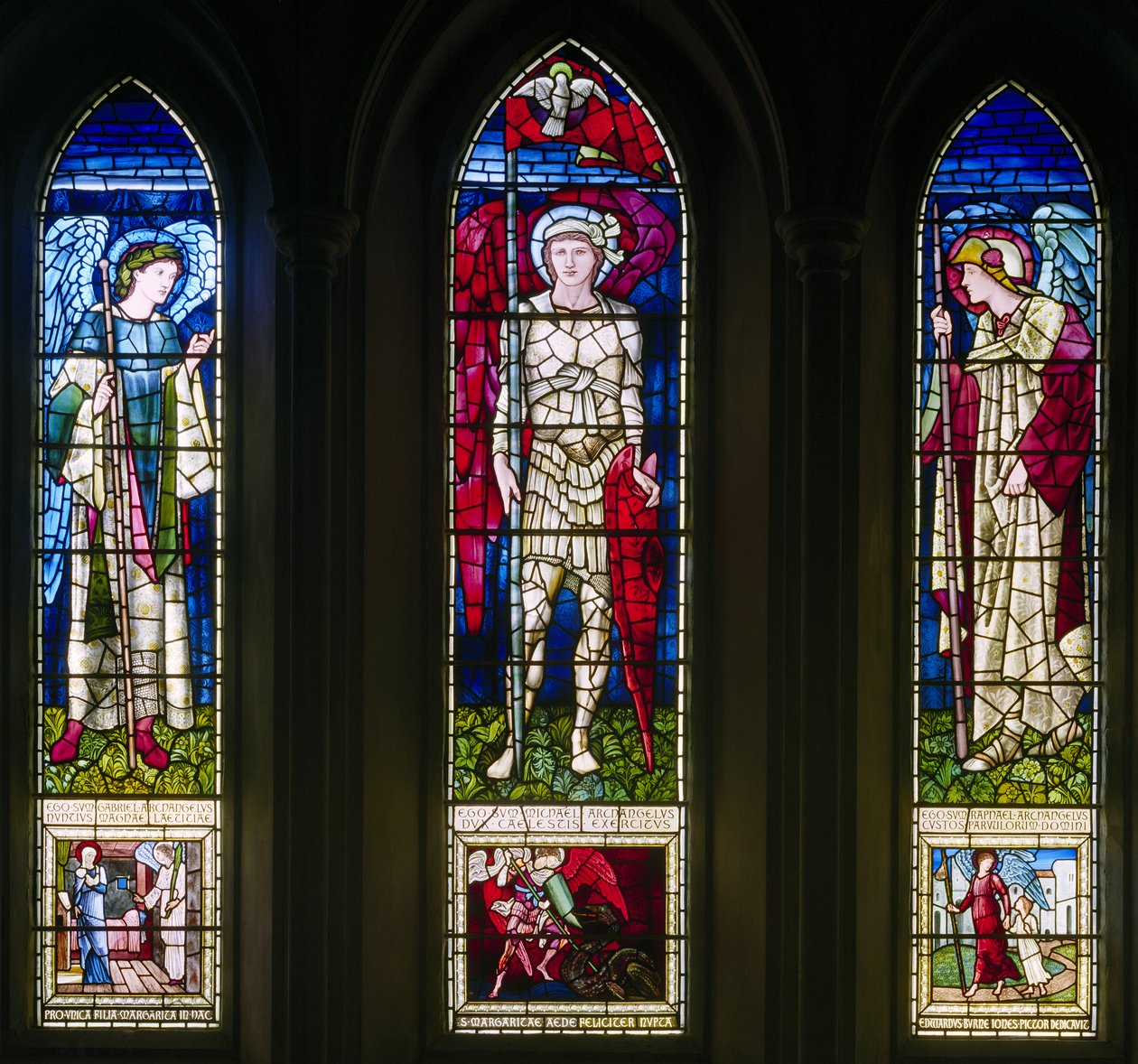 Rottingdean, St Margaret, Morris & Co., Edward Burne-Jones, East Window, St Michael stb., 1893 alkotó: Edward Burne Jones