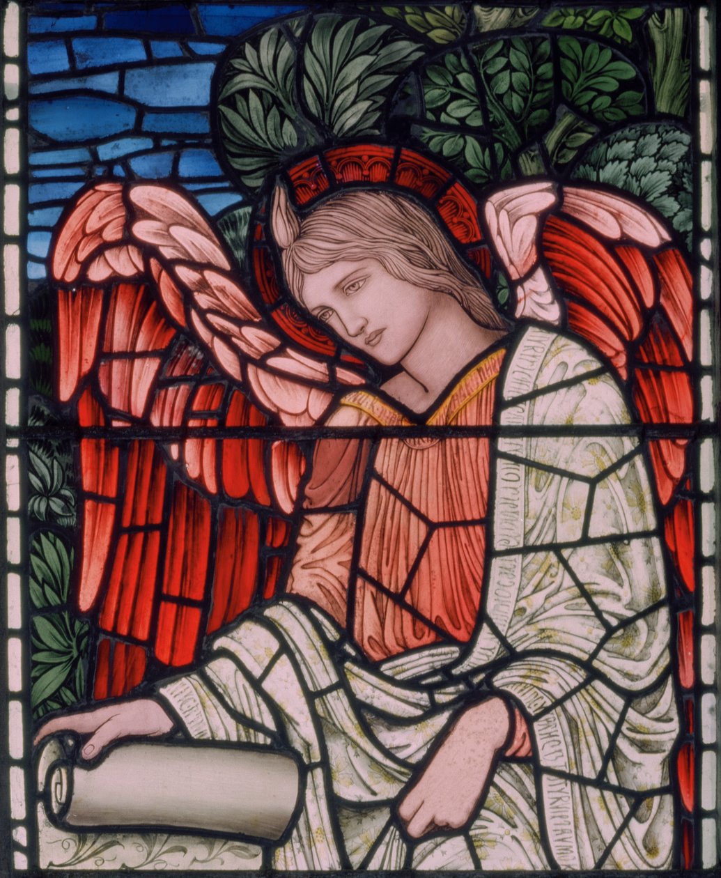 Birmingham, Acocks Green, St Mary The Virgin, Morris & Co., Edward Burne-Jones, John Henry Dearle (1859-1932), Angel with Scroll, részlet, 1895 alkotó: Edward Coley and Dearle Burne Jones