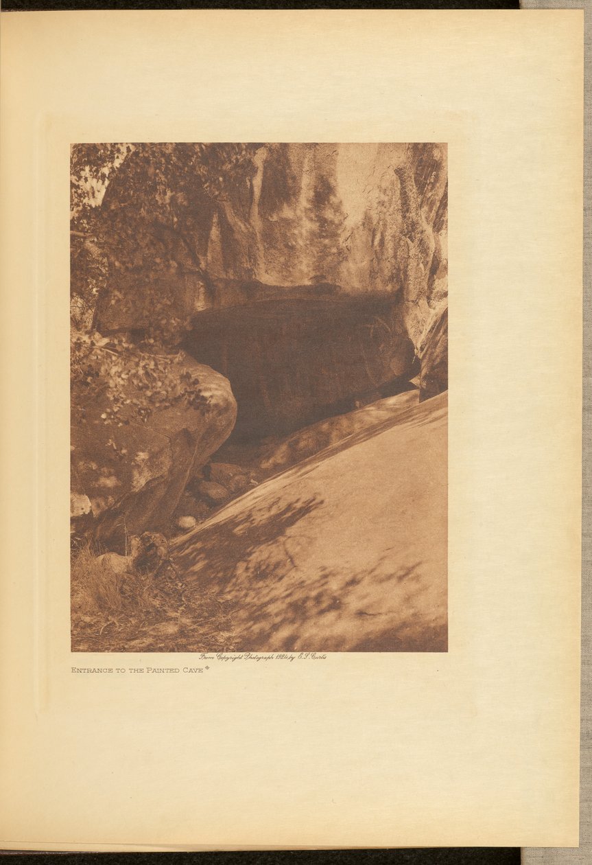 A festett barlang bejárata alkotó: Edward S. Curtis