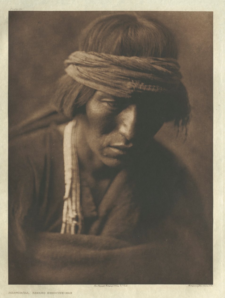 I. portfólió, 35. tábla: Hastobíga-Navaho orvos-ember alkotó: Edward S. Curtis