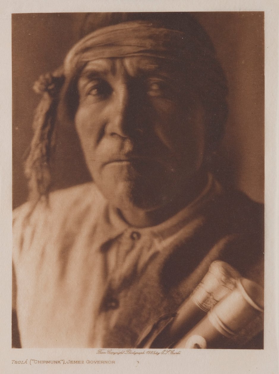 Tsola (Chipmunk), a Jemez törzs kormányzója alkotó: Edward S. Curtis