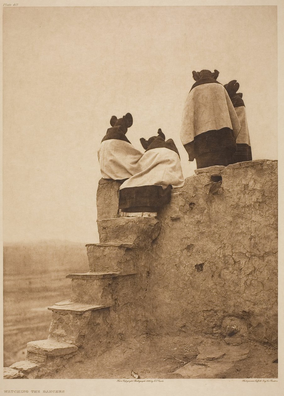A táncosokat nézni alkotó: Edward S. Curtis