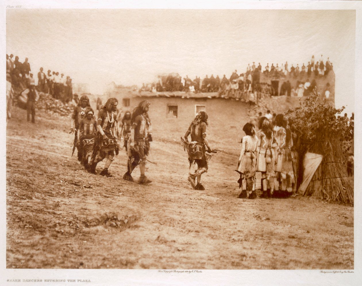 Kígyótáncosok belépnek a Plázába alkotó: Edward Sheriff (after) Curtis