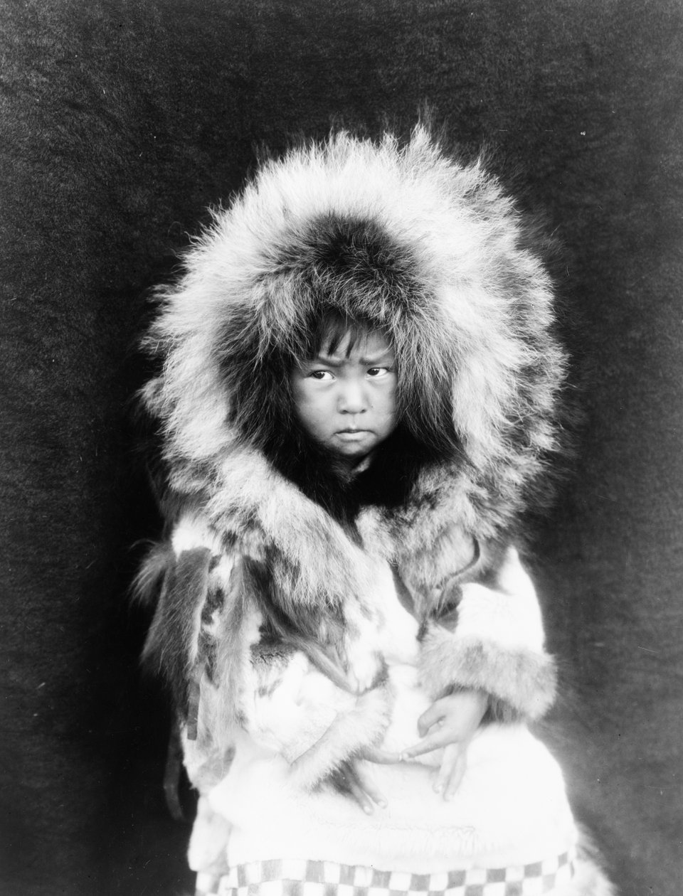 Eszkimó gyermek Noatakból, Alaszkából, 1929 körül (f/w fotó) alkotó: Edward Sheriff Curtis