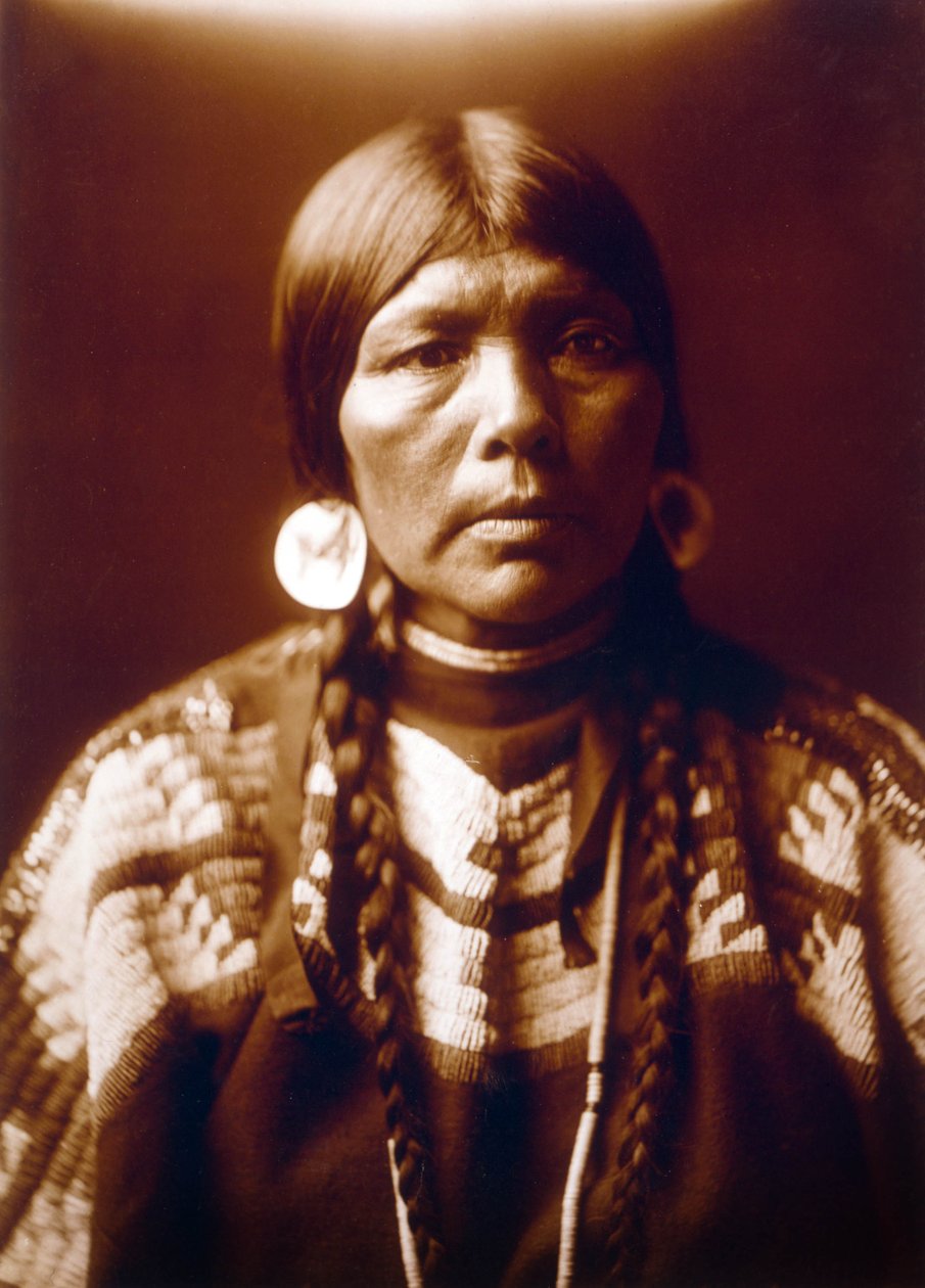 indiai nő Ow High felesége, c. 1905, fénykép Edward S. Curtis alkotó: Edward Sheriff Curtis