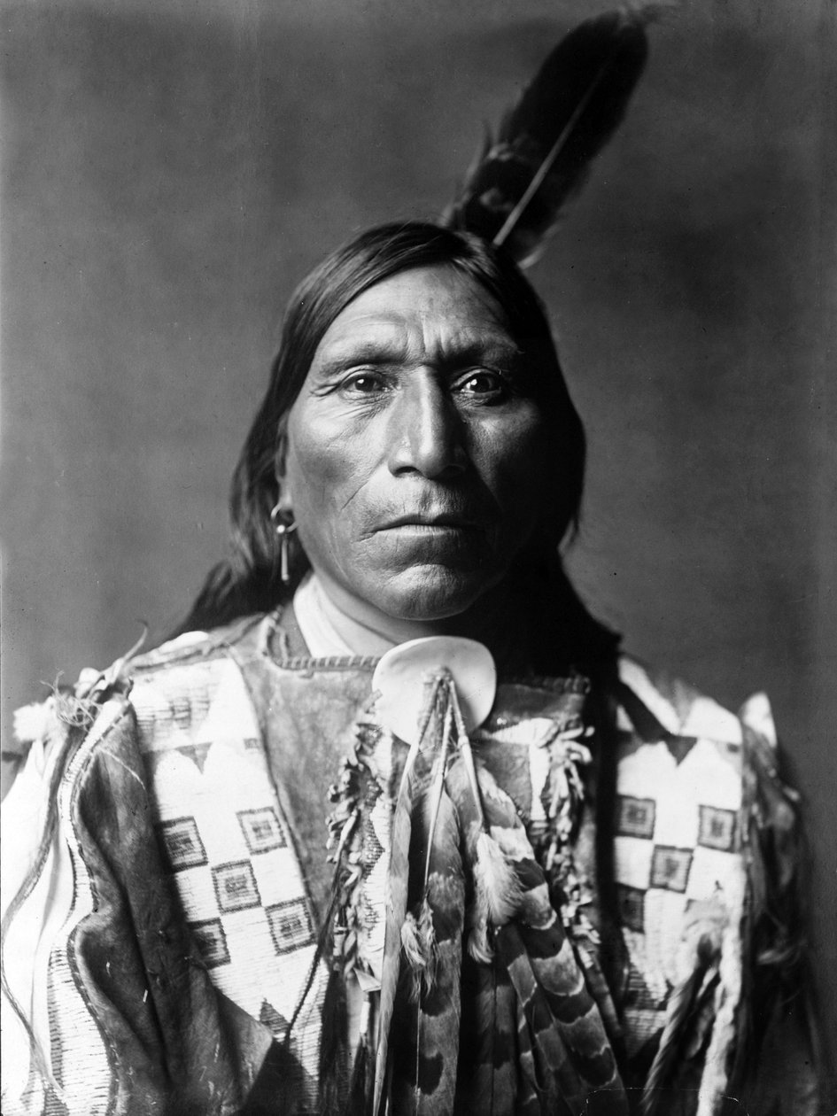Little Hawk, Brule man, Dél-Dakota, c. 1907, fénykép Edward S. Curtis alkotó: Edward Sheriff Curtis