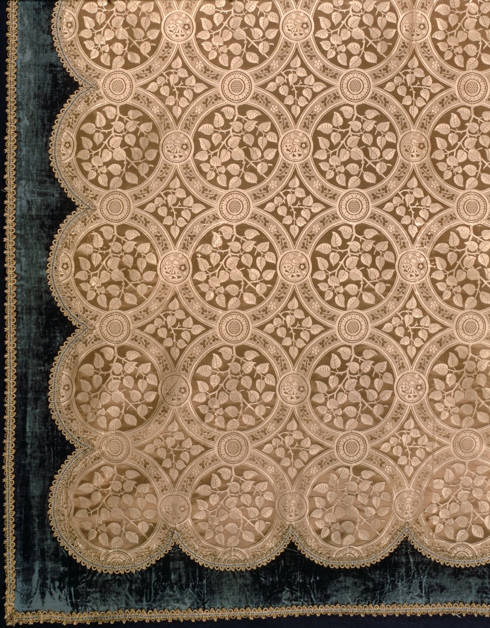 Nagy Syringa, Warner & Ramin, 1875-ben tervezték (selyem damaszt) alkotó: Edward William Godwin