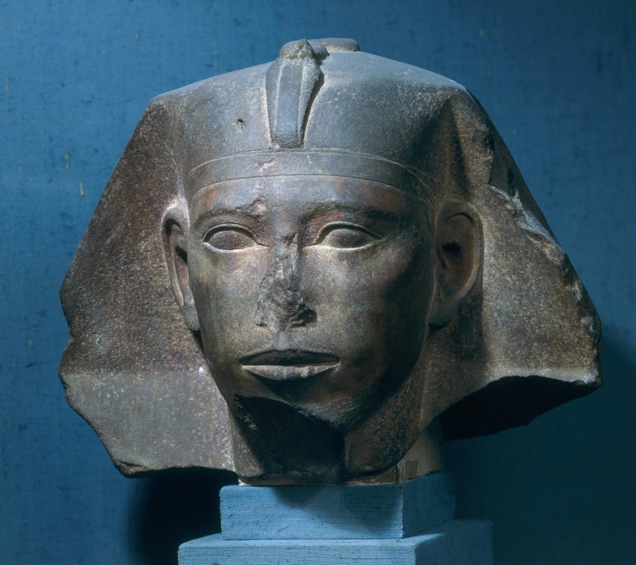 Djedefre király feje, Abu Roashból, Óbirodalomból, Kr.e. 2565-2558 körül (kvarcit) (lásd még: 107943) alkotó: Egyptian 4th Dynasty