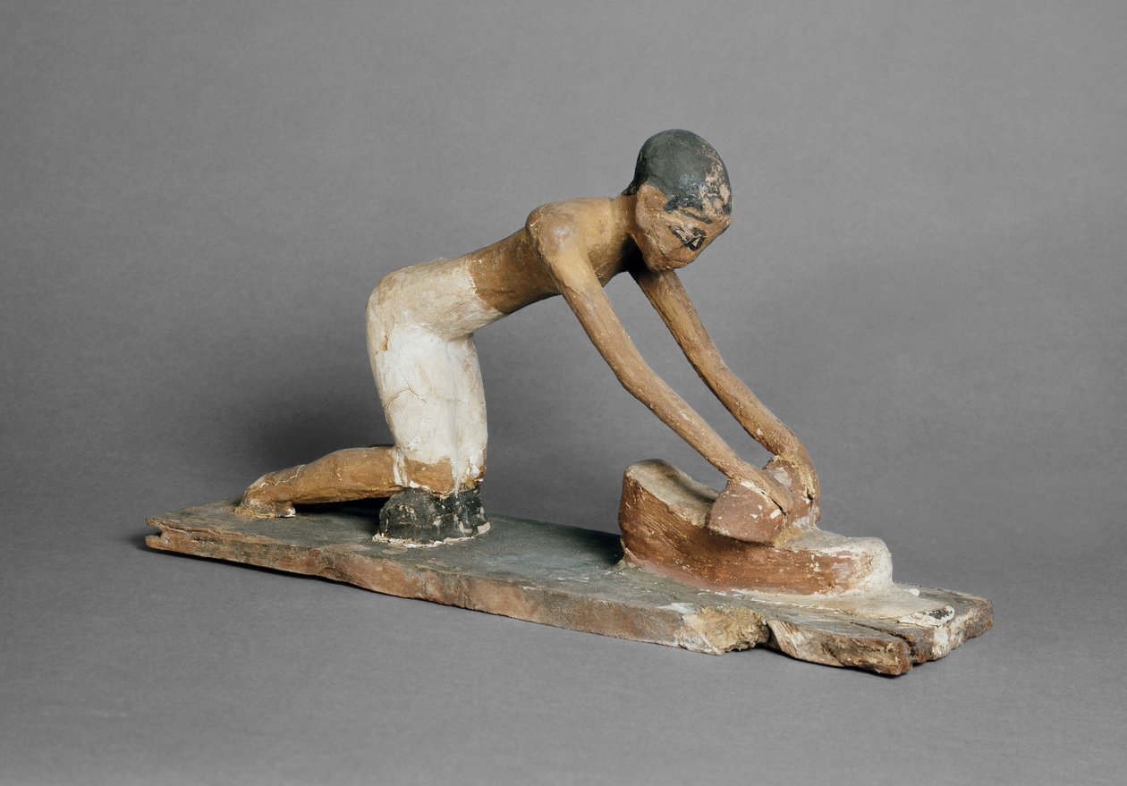 Kukoricát őrlő, egyiptomi nő modelljét találták Sidmantban (polikróm fa) alkotó: Egyptian 6th Dynasty