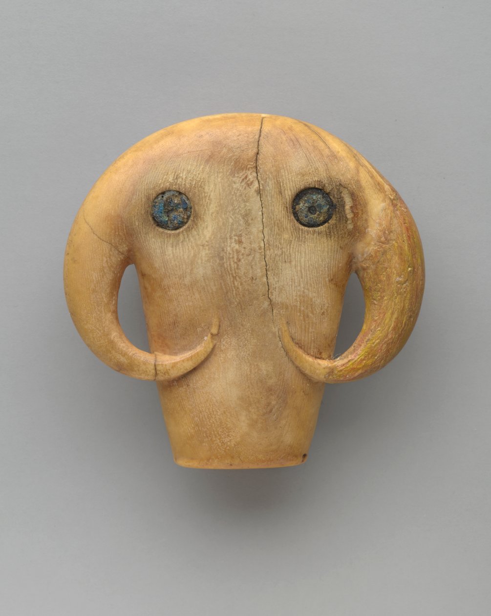Amulett bikafej formájában, ie 3500-3100 körül alkotó: Egyptian
