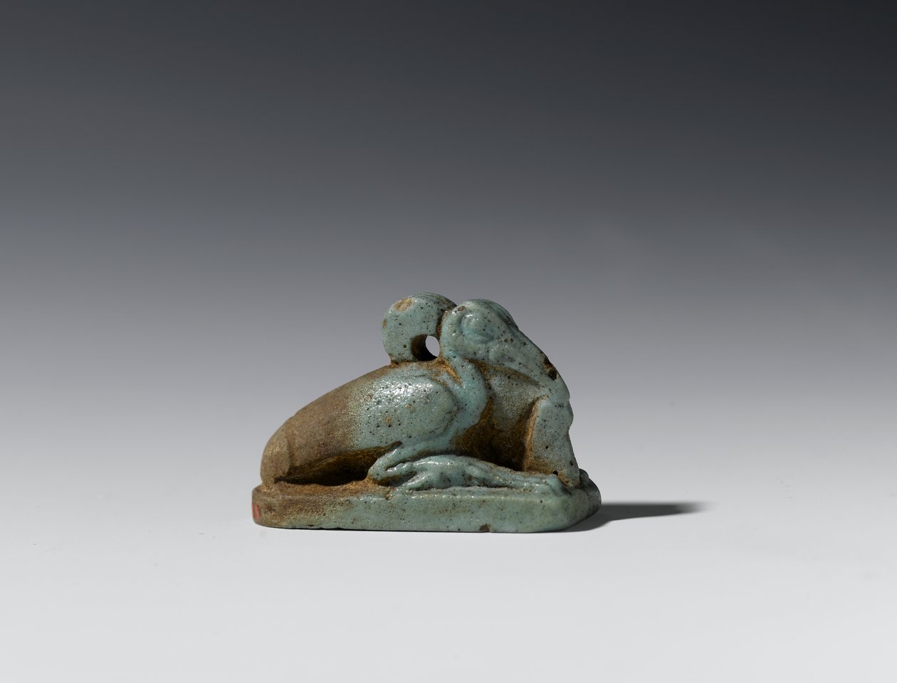 Kis íbisz alakja, a késői korszaktól a Ptolemaioszi korszakig, ie 664-30 (fajansz) alkotó: Egyptian