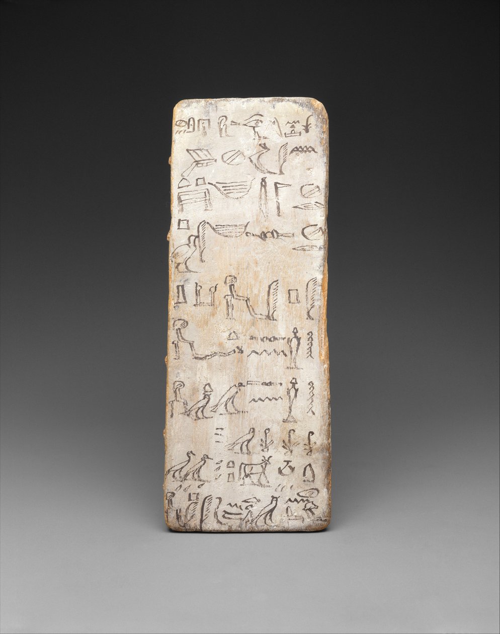 Írnoktanonc írótáblája, ie 2030 körül (fa, meszelés és tinta) alkotó: Egyptian 11th Dynasty