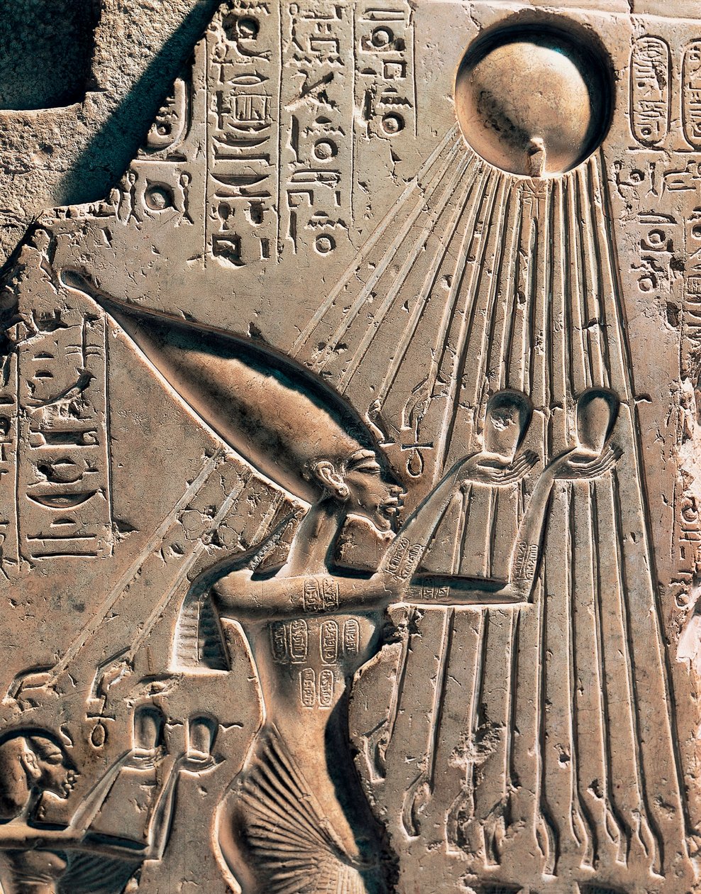 Ókori egyiptomi ókor: IV. Amenophis (Akhenaton vagy Amenhotep) (Kr. e. 1352-1338) és családja Aton isten előtt tisztelegve. A fáraót ábrázoló részlet. Kr.e. 1364-1347 (mészkő) alkotó: Egyptian 18th Dynasty