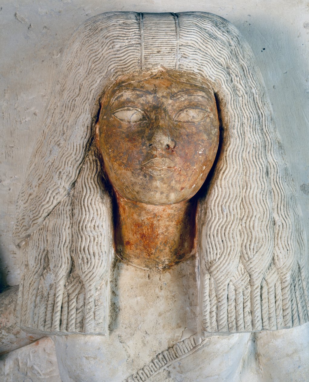 Aniuia arca, Meryneith írnok felesége, Meryneith főpap és felesége Aniuia kettős szobrának részlete, festett mészkő, amely Ehnaton uralkodása idején, Szakkarában. Egyiptomi civilizáció, Újbirodalom, XVIII. dinasztia. alkotó: Egyptian 18th Dynasty