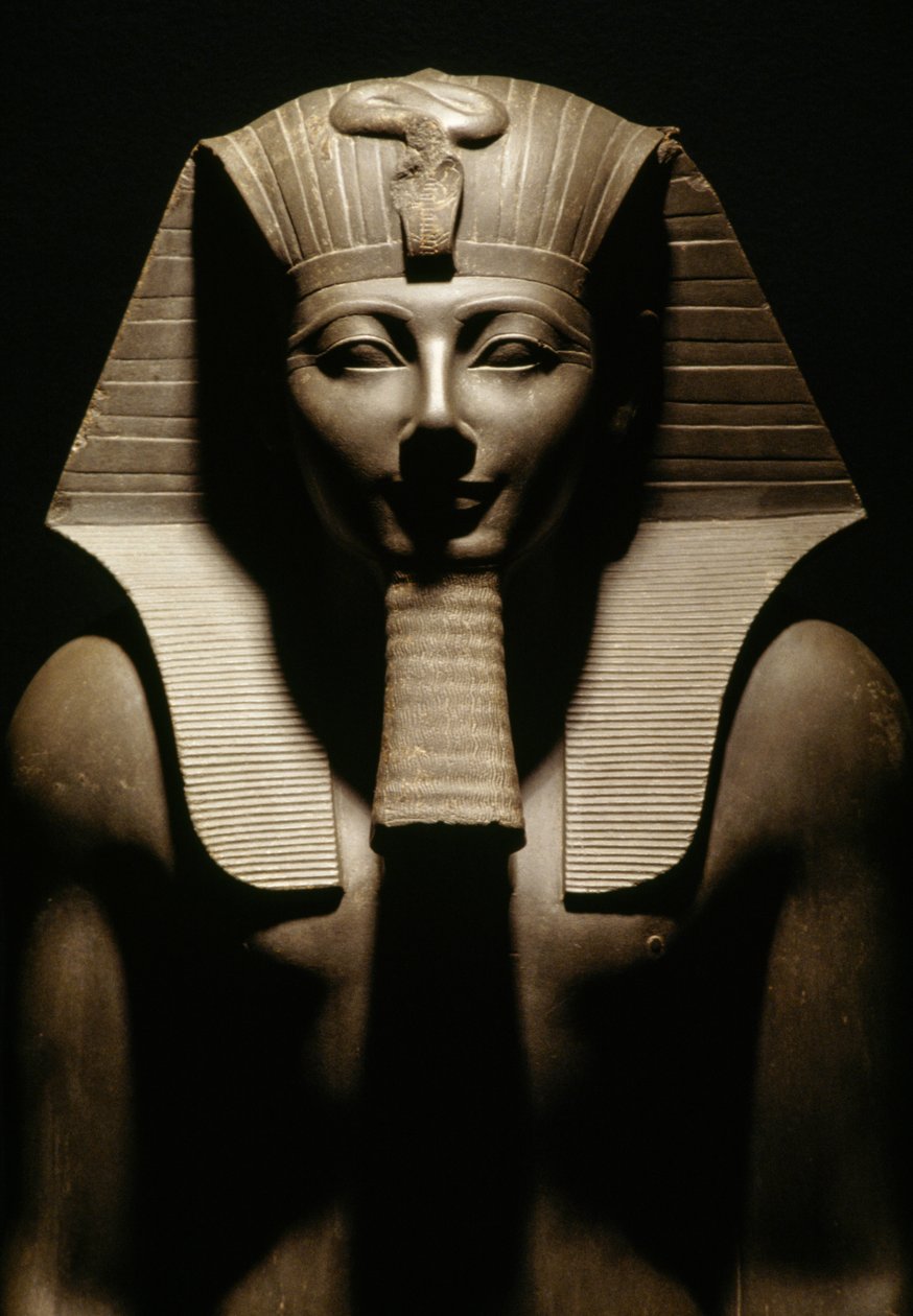 Thutmose III bazalt szobra, a karnaki Amun templomból, Egyiptom, Egyiptomi civilizáció, Újbirodalom, XVIII. dinasztia, részlet alkotó: Egyptian 18th Dynasty
