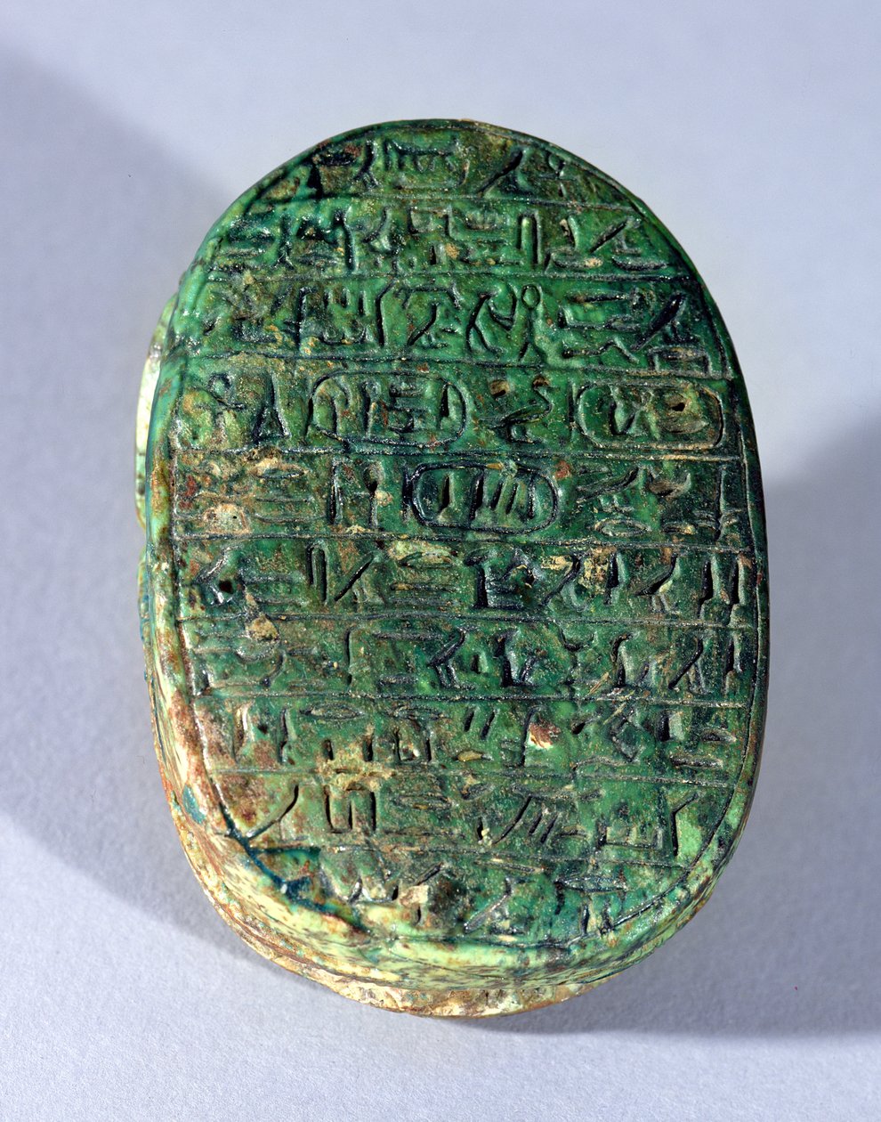III. Amenhotep (Kr. e. 1417-1379) és Tiye királynő házasságának szkarabeuszának alapja, az Új Királyság, ie 1391-1353 alkotó: Egyptian 18th Dynasty