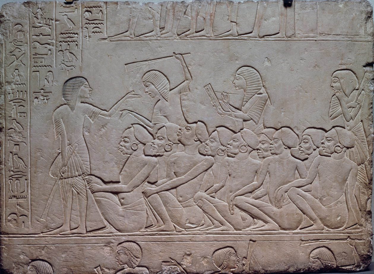 Fekete foglyok fegyveres őrökkel körülvéve, dombormű Horemheb memfita sírjából Szakkarában, Egyiptomi civilizáció, Újbirodalom, XVIII. dinasztia alkotó: Egyptian 18th Dynasty