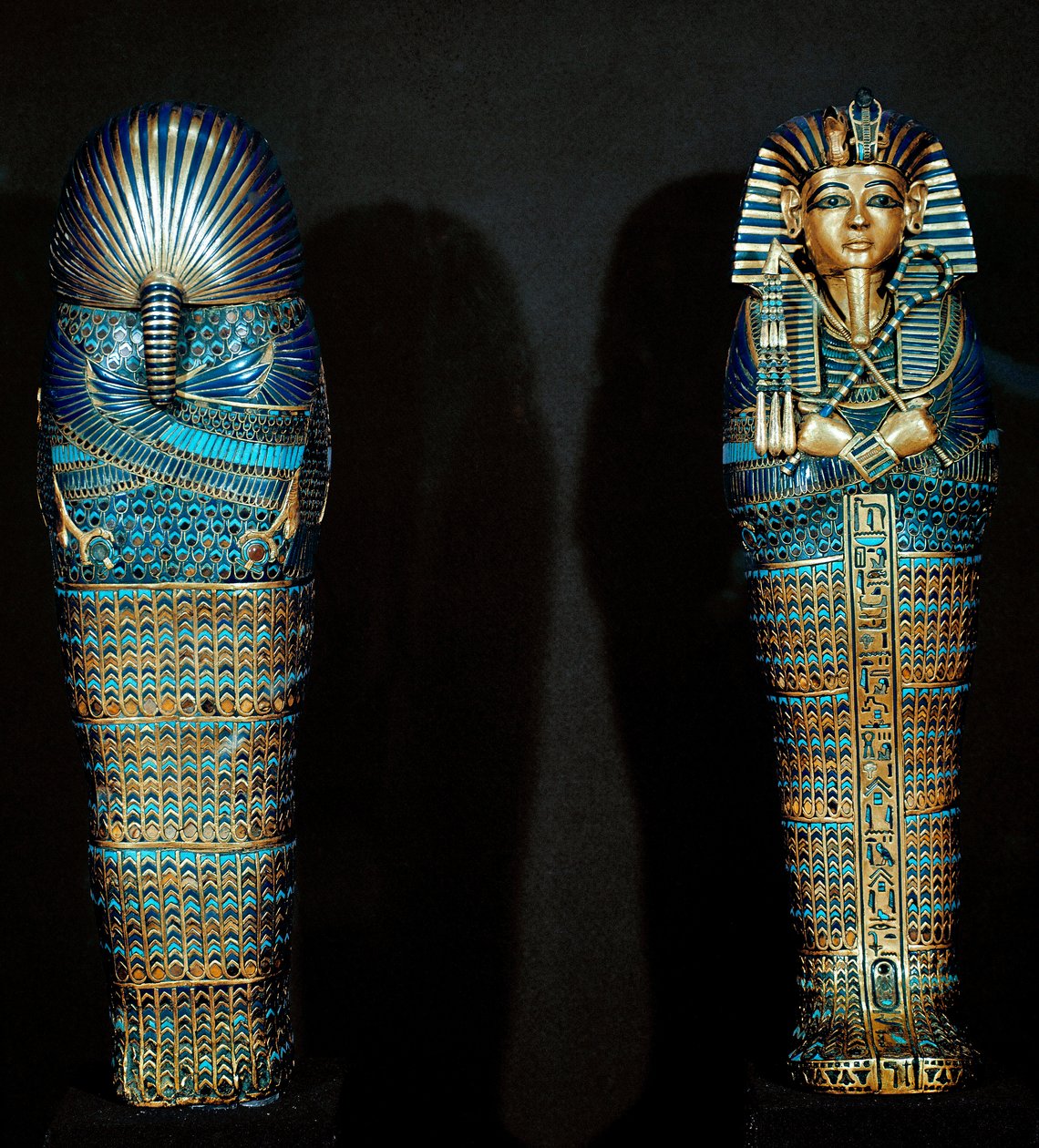 Egyiptomi ókor: Cisele arany szarkofág az elhunyt zsigereit tartalmazta. Tutankhamon (mind-Ankh-amun vagy Tutankhamon) kincstársától (Kr. e. 1345-1327) 18. dinasztia. Thébában, a Királyok Völgyében találták. Kr.e. 1342. Kairó, Egyiptomi Múzeum alkotó: Egyptian 18th Dynasty