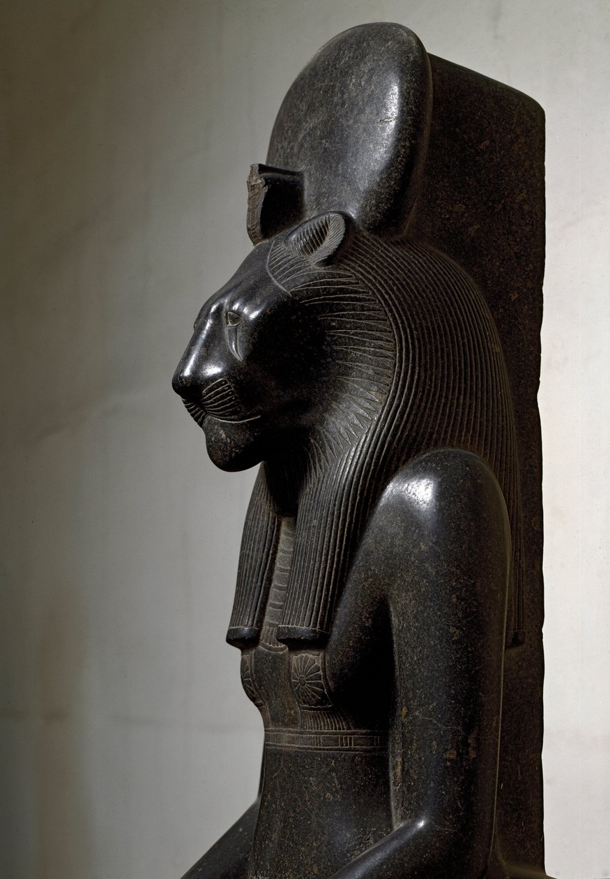 Egyiptomi ókor: Sekhmet oroszlán istenség, amelyet a napkoronggal koronáztak meg. Fekete gránit szobor. Kr.e. 1540-1295. Homályos. 210 cm Torino, egyiptomi múzeum alkotó: Egyptian 18th Dynasty