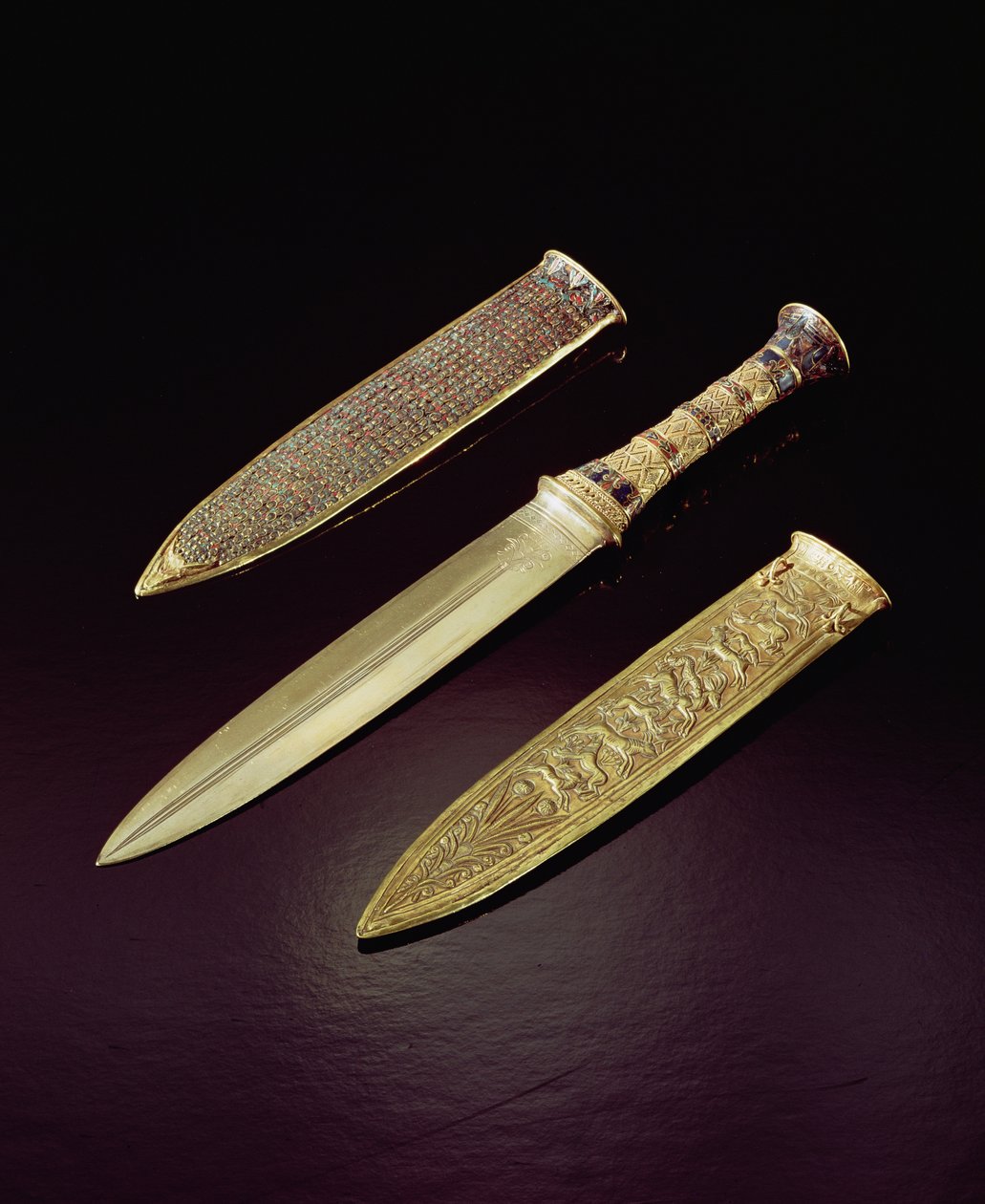 Arany tőr és hüvely, Tutanhamon sírjából (Kr. e. 1370-1352) Új Királyság (arany féldrágakövekkel kirakva) alkotó: Egyptian 18th Dynasty