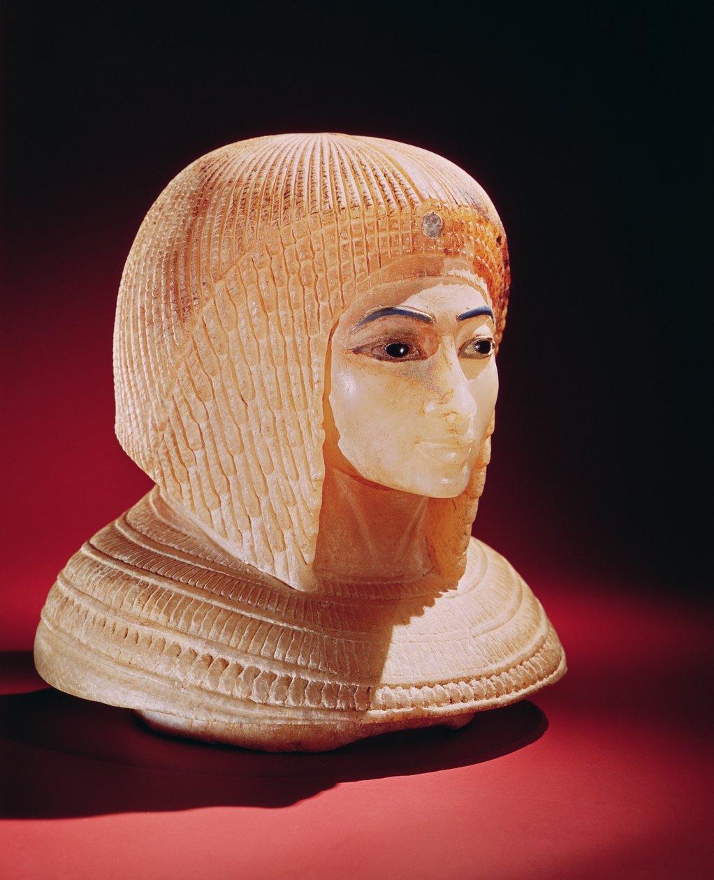 Egy nő feje, akiről azt hiszik, hogy Kiya hercegnő, Új Királyság (alabástrom) alkotó: Egyptian 18th Dynasty