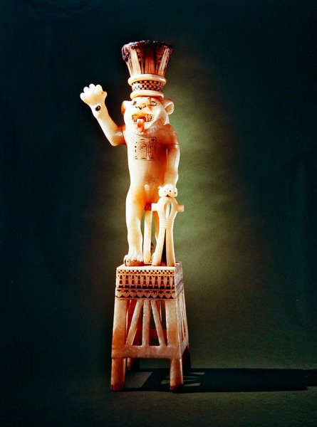 Leomorf kenőcsös váza, Tutanhamon sírjából, Újbirodalom (alabástrom) alkotó: Egyptian 18th Dynasty