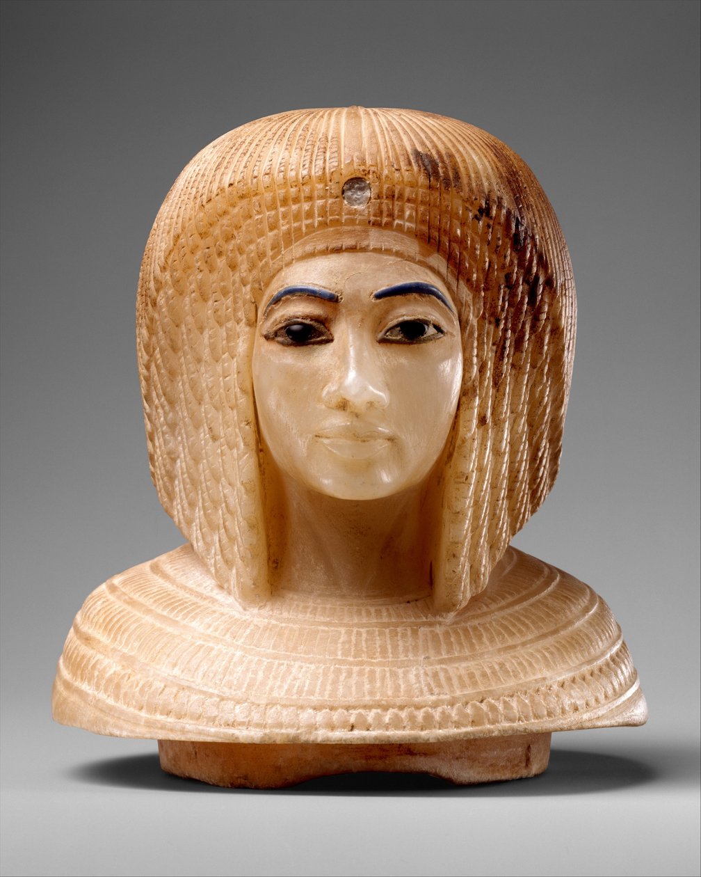 Királyi nőfej formájú fedél, i. e. 1349–36. (travertin, kék üveg, obszidián) alkotó: Egyptian 18th Dynasty