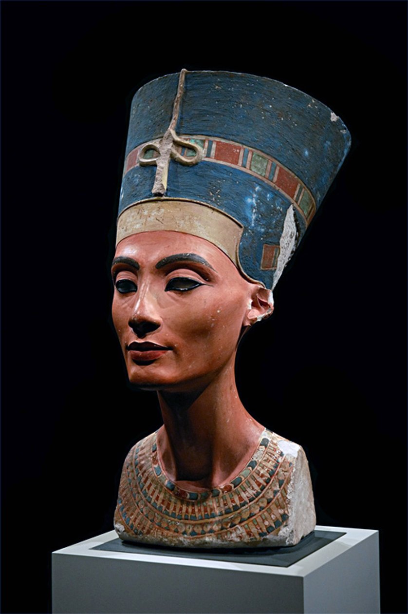 Nefertiti (Kr. e. 14. század) Akhenaton fáraó (mészkő) királynője alkotó: Egyptian 18th Dynasty