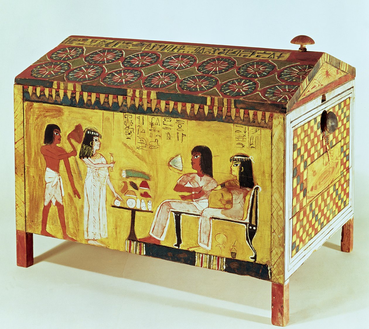 Festett láda bankettjelenettel Kha sírjából (i. e. 1390-52), amelyet Deir el-Medinában, Új Királyságban találtak (fa) alkotó: Egyptian 18th Dynasty