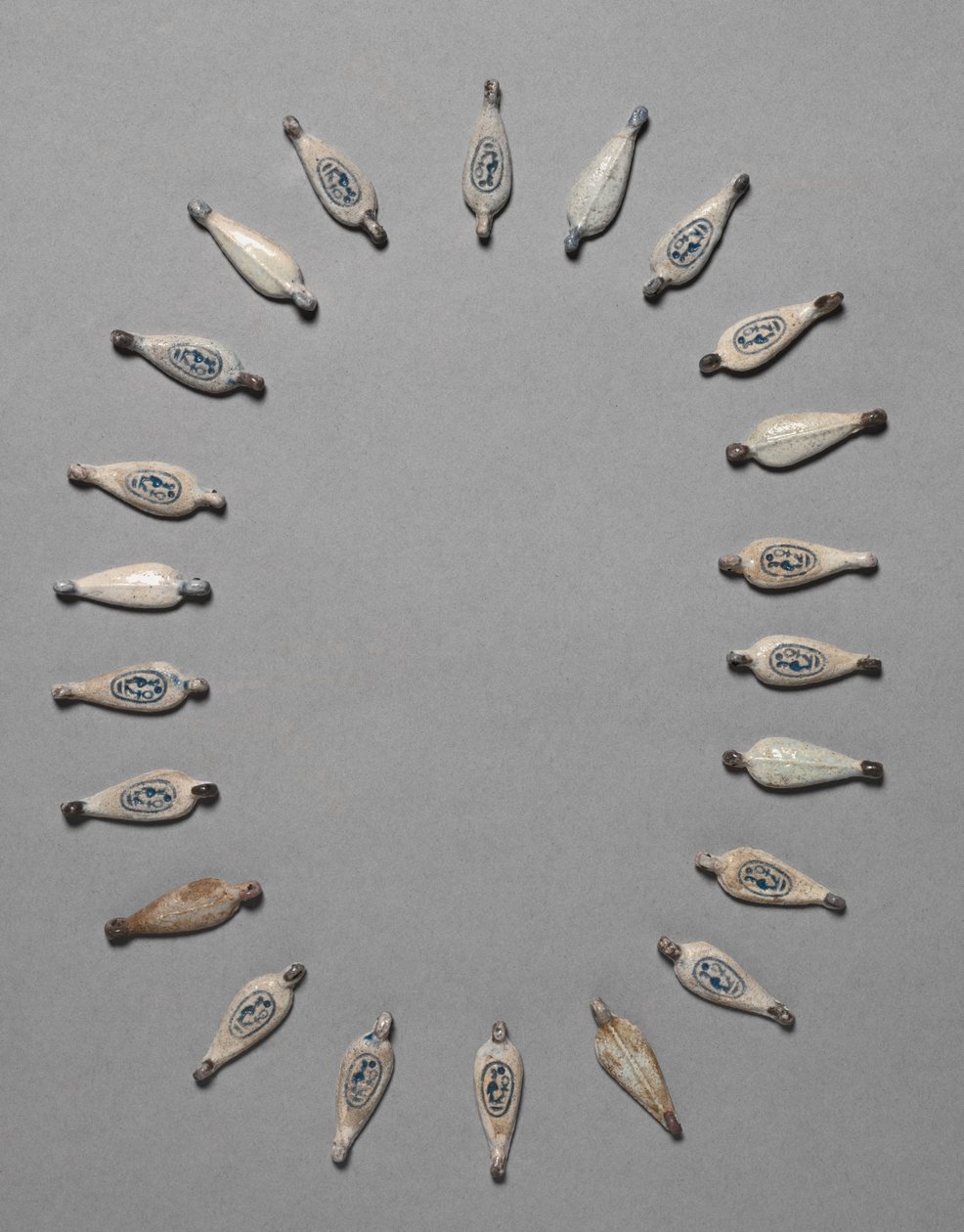 Szirom alakú gyöngyök, Kr.e. 1391-1353 körül alkotó: Egyptian 18th Dynasty