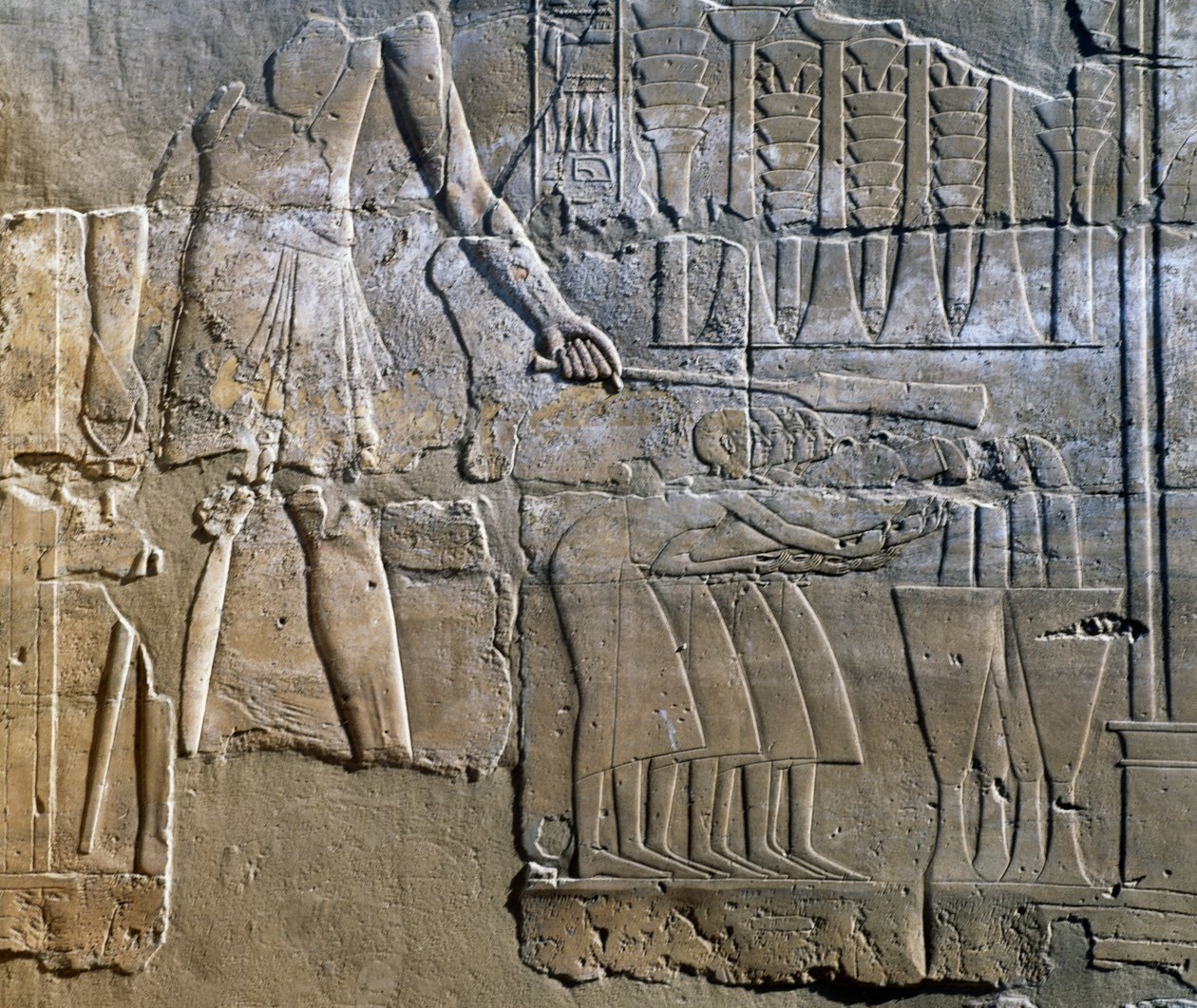 Nők munkáját felügyelő pap, faldombormű, az Amun templom oszlopcsarnoka (Unesco Világörökségi Listája) alkotó: Egyptian 18th Dynasty