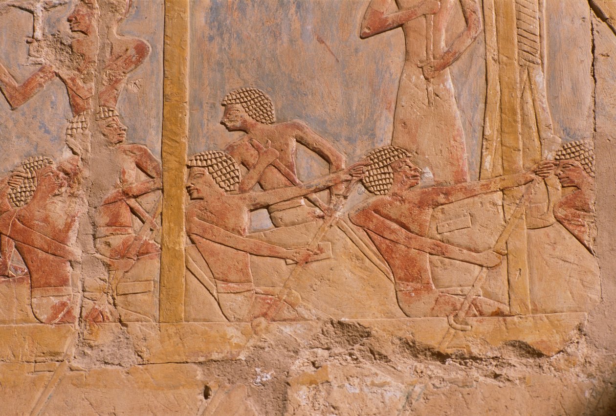 Csónakon evező férfiakat ábrázoló dombormű, Hathor istennő tiszteletére díszített fal, részlet a Hatsepszuti Halotti templomból (Kr. e. 1503-1482) Új Királyság (festett mészkő) alkotó: Egyptian 18th Dynasty