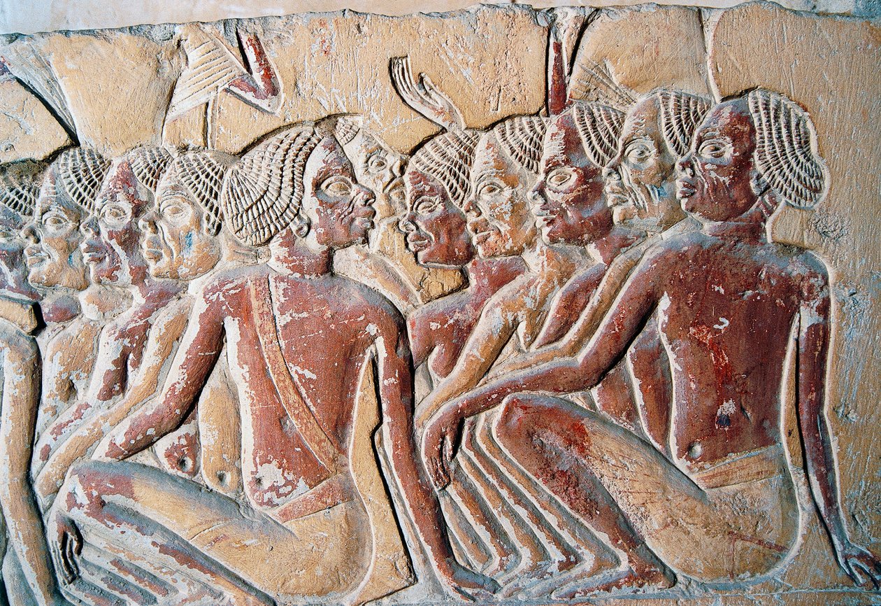 Núbiai rabszolgák domborműve, Horemheb sírjának második udvara, Szakkara nekropolisz, Memphisz (Unesco Világörökség listája). alkotó: Egyptian 18th Dynasty