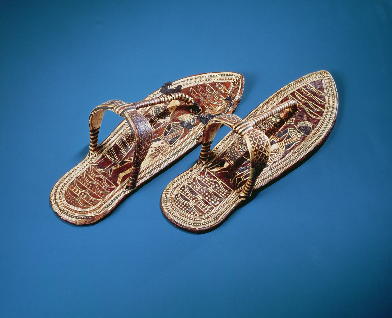 Szandálok, Tutanhamon sírja, Új Királyság (arany és bőr) alkotó: Egyptian 18th Dynasty