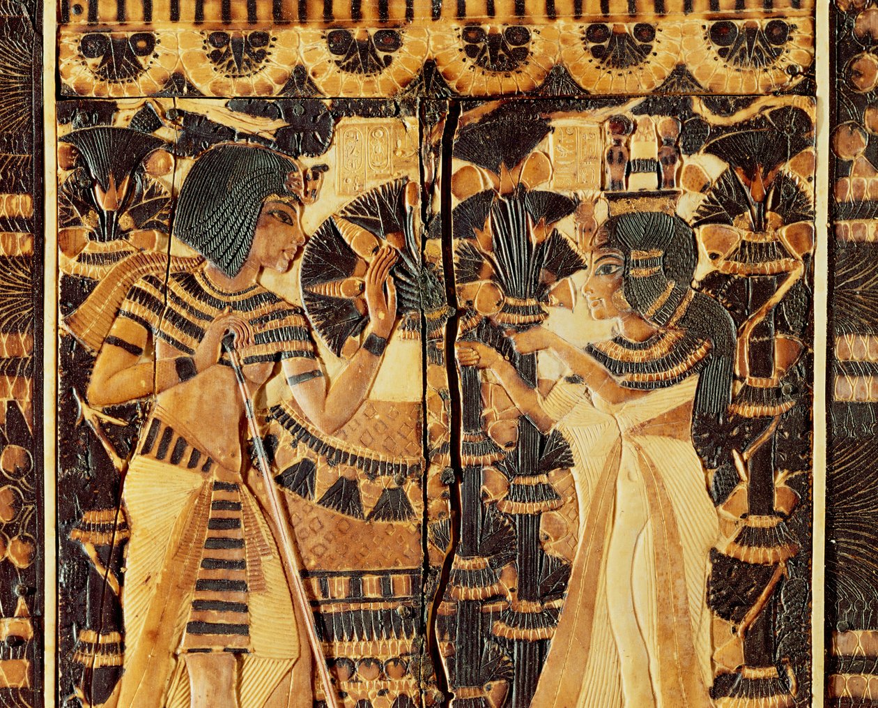 Felső panel egy ládából, Tutanhamon sírjából, Új Királyságból (fa, bronz, elefántcsont és színes máz) alkotó: Egyptian 18th Dynasty