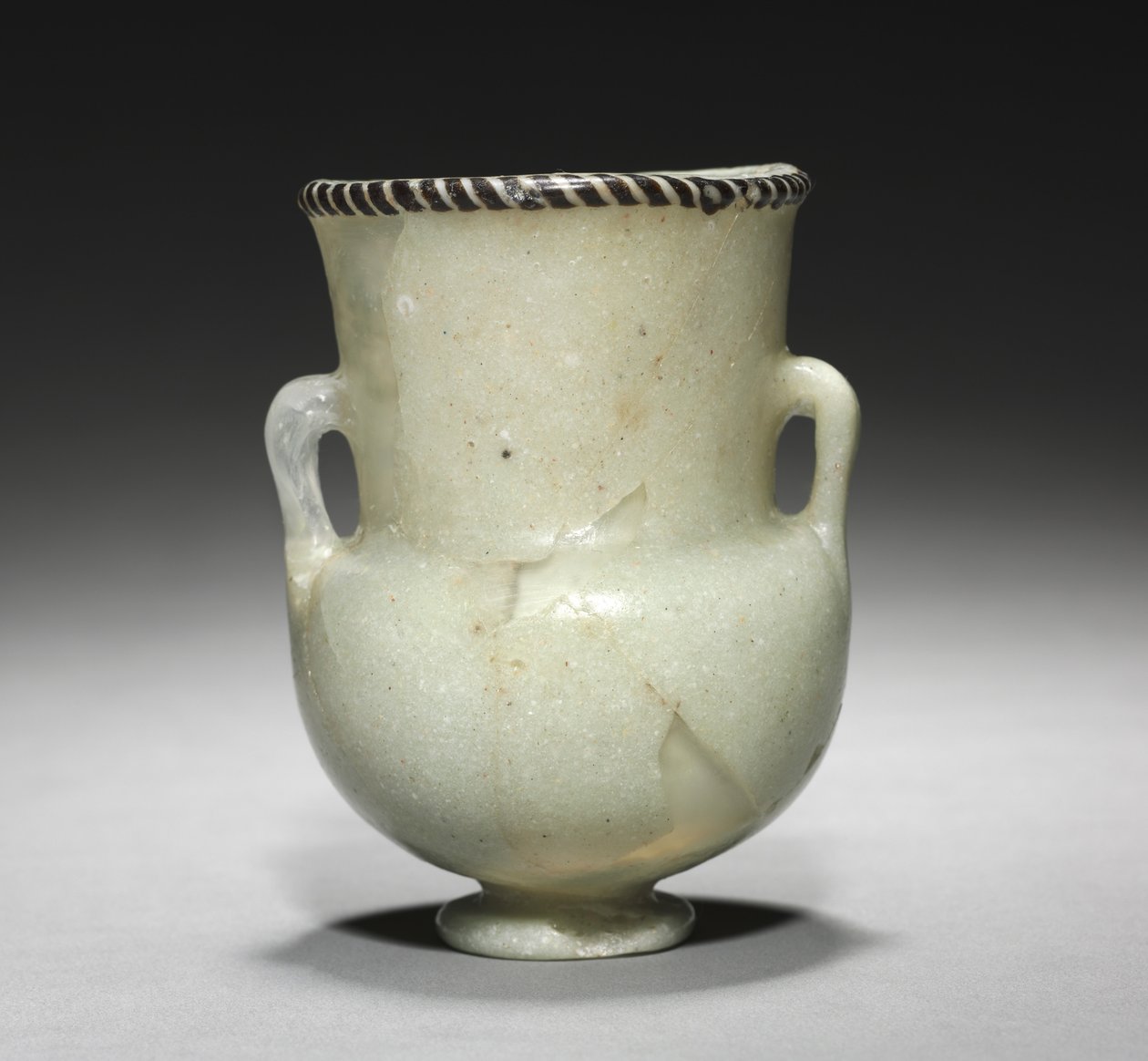 Unguent Bottle, vagy Krateriskos, késő 18. dinasztia, Kr.e. 1336-1295 alkotó: Egyptian 18th Dynasty