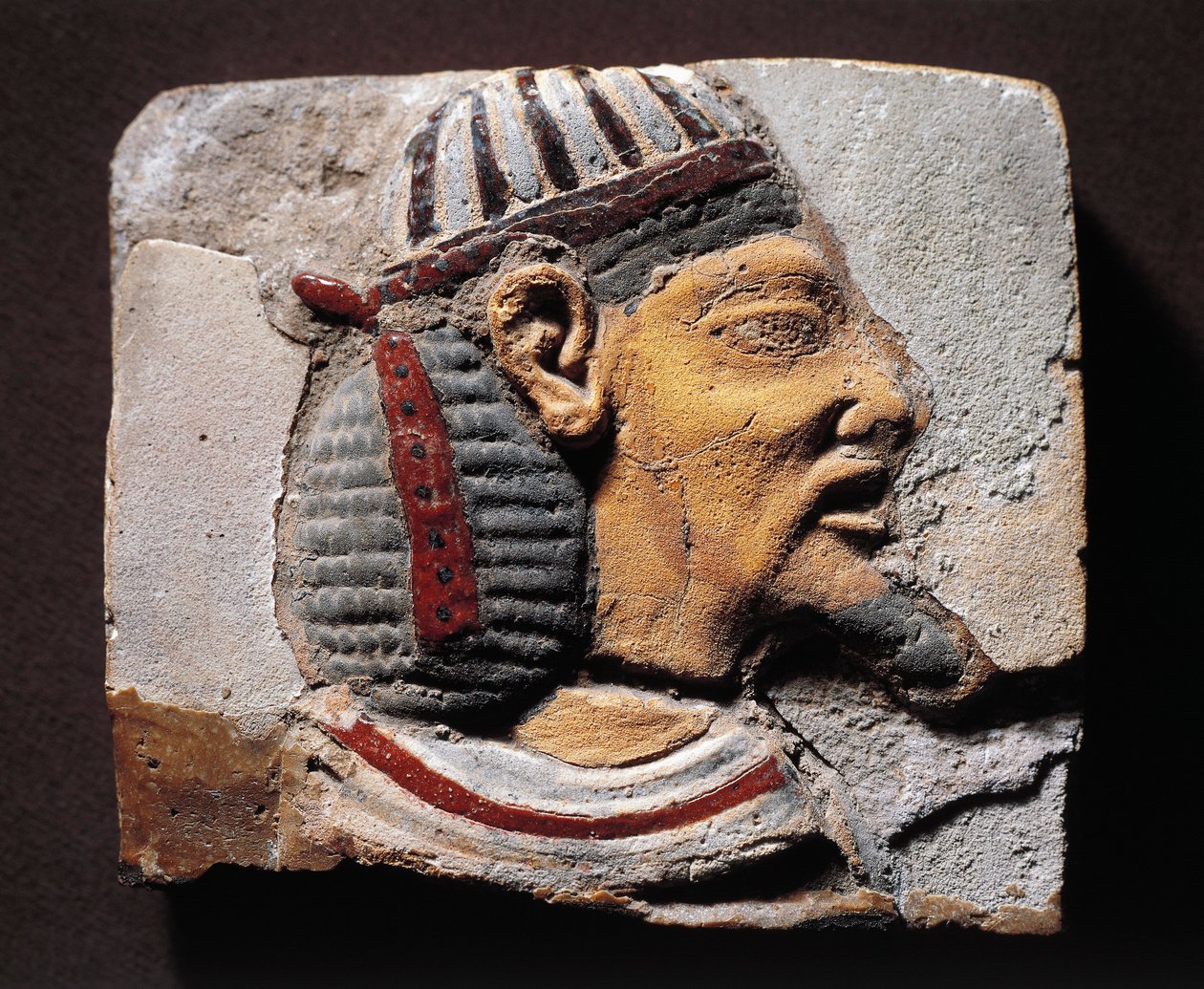 Díszítés töredéke, majolika, szíriai szemita fogoly fejével alkotó: Egyptian 19th Dynasty