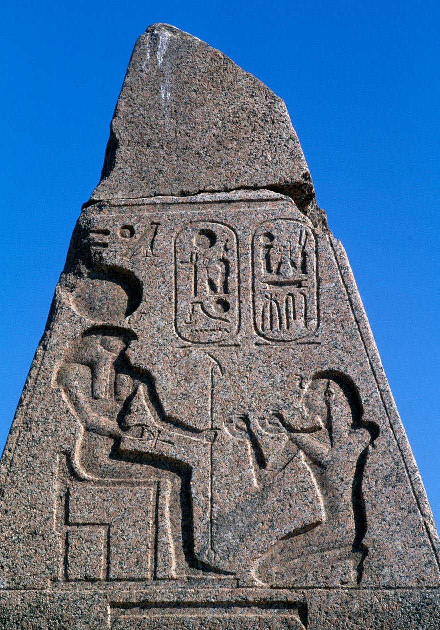 Obeliszk II. Ramszesz domborműveivel és felirataival, Amun Nagy Temploma, Tanisz, Egyiptom, Egyiptomi civilizáció, Újbirodalom, XIX. dinasztia alkotó: Egyptian 19th Dynasty