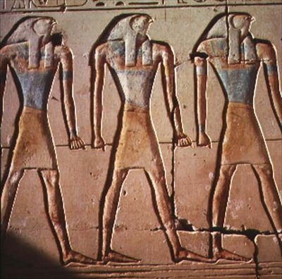Hóruszt ábrázoló dombormű II. Ramszesz templomából, ie 1298 körül (festett kő) alkotó: Egyptian 19th Dynasty