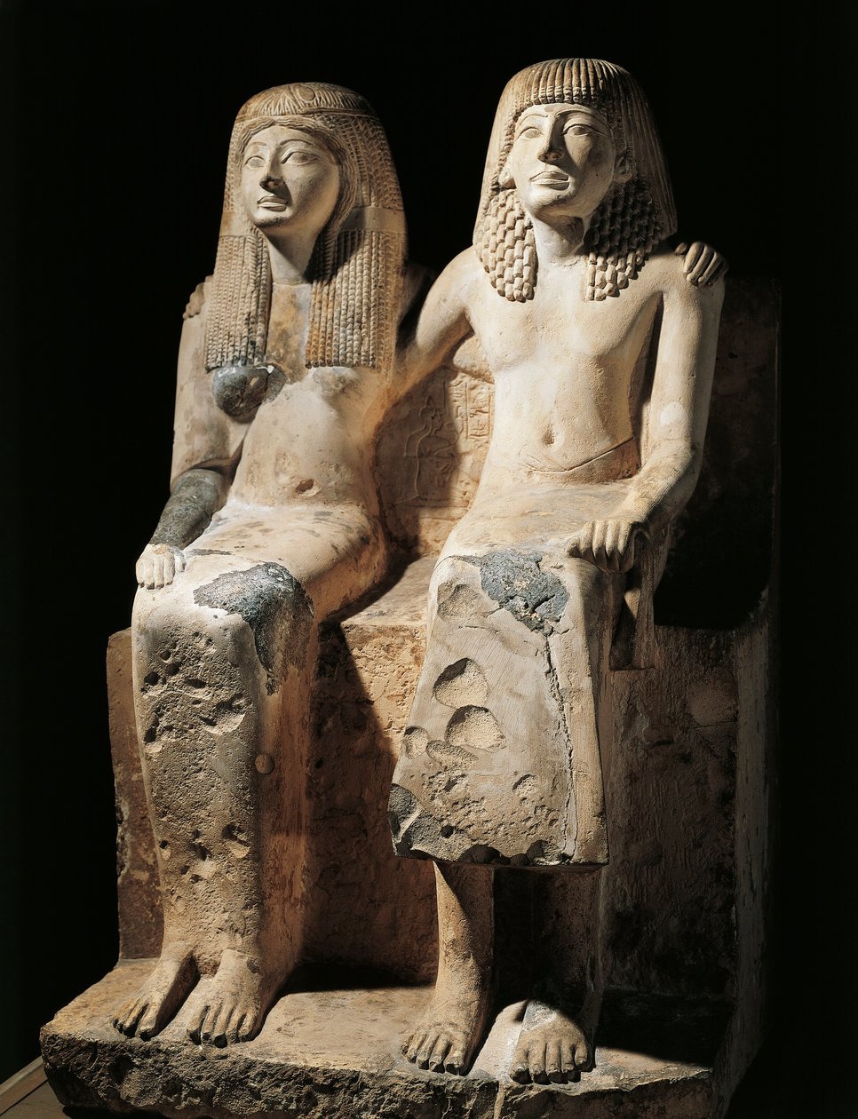 Pendua írnokot és feleségét, Nefertarit (mészkő) képviselő szoborcsoport megtalálta Deir el-Medinát, Egyiptomban alkotó: Egyptian 19th Dynasty