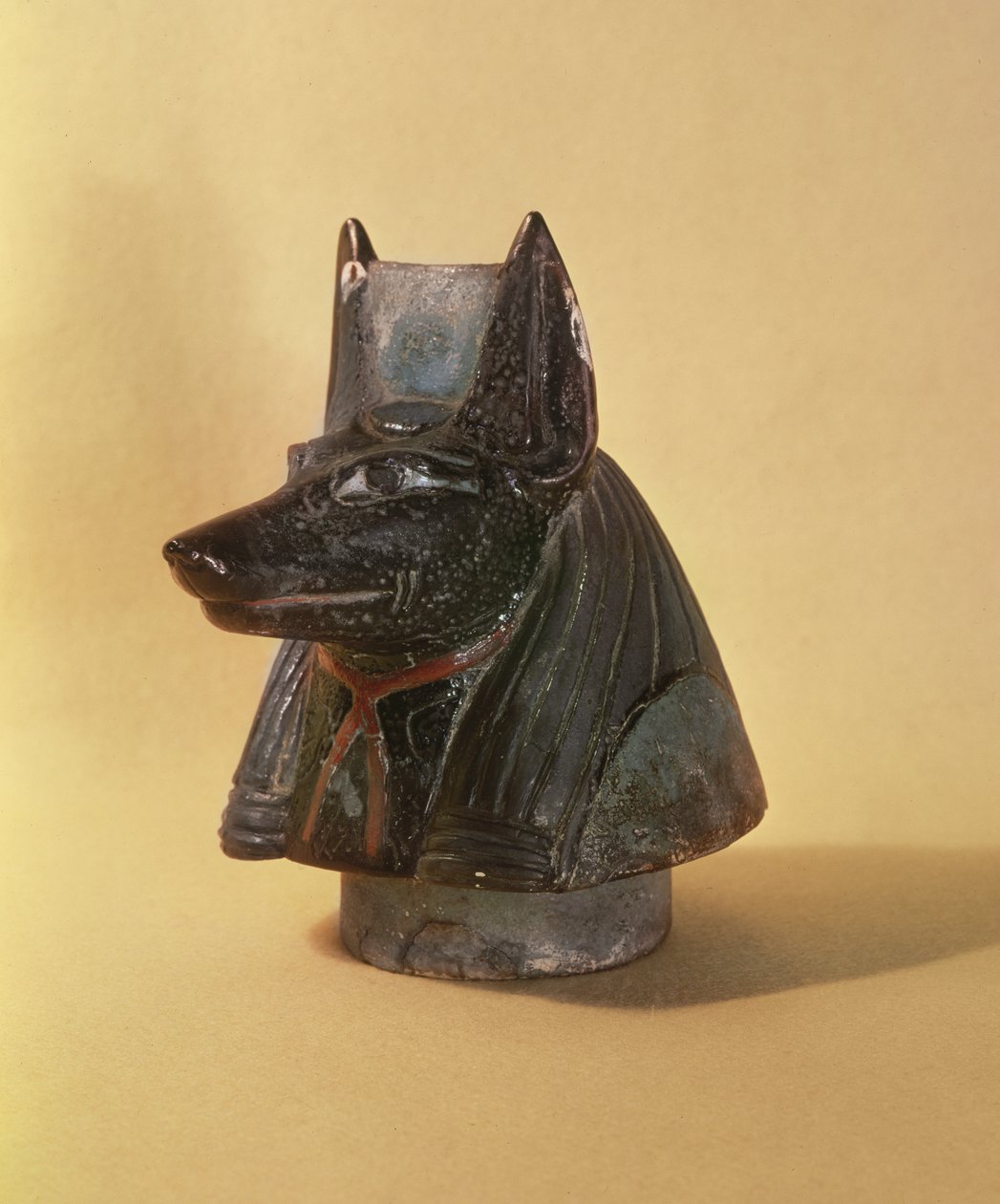 Duamute egy fedelű üvegből, Duamutef, Új Királyság feje formájában (kerámia) alkotó: Egyptian 19th Dynasty