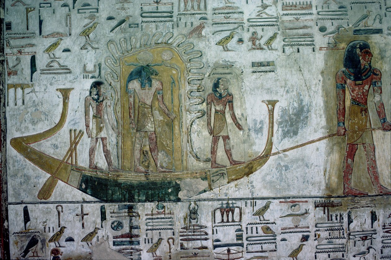 Ra napisten az éjszakai csónakban, kígyók tekercseivel védve, a föld alatti vizeken vontatva, Újbirodalom, ie 1318 körül (polikróm dombormű) alkotó: Egyptian 19th Dynasty