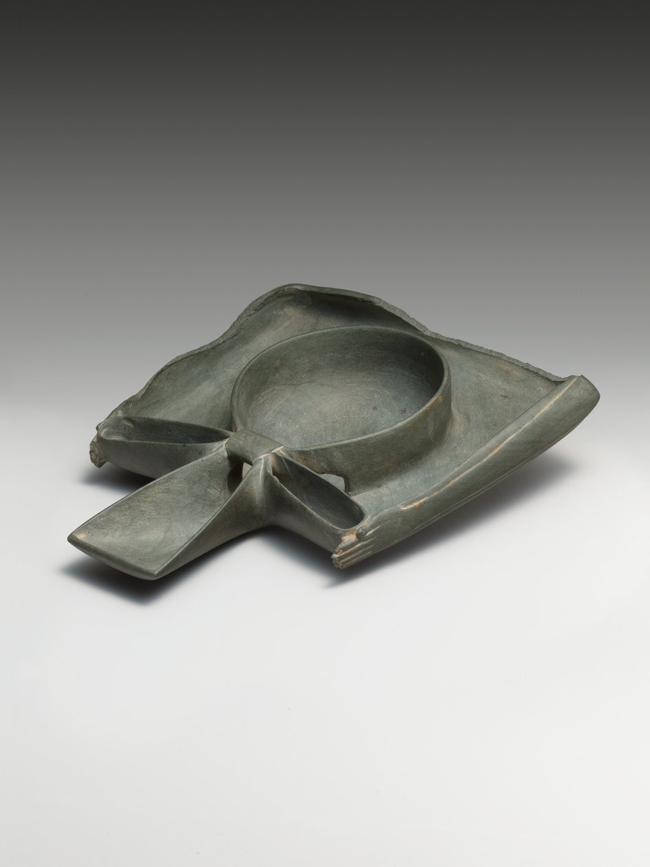 Libation tányér, amely Ka-karokat ábrázol Ankh-jelet (greywacke) alkotó: Egyptian 1st Dynasty