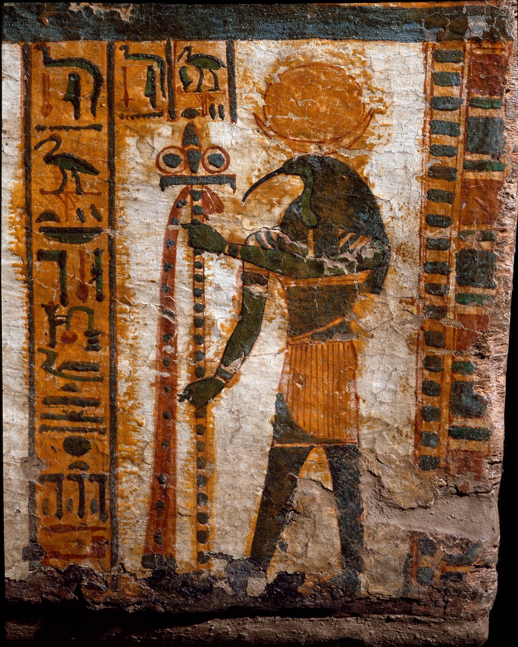 Egyiptomi ókor: Thot, a Hold istene, ember alakjában az íbisz fejében. a 21. dinasztia (Kr. e. 1085-935) Butehamon írnok emberszabású szarkofágjának díszítése. Egyiptom Múzeum Torinóban (Torino, Museo Egizio) alkotó: Egyptian 21st Dynasty