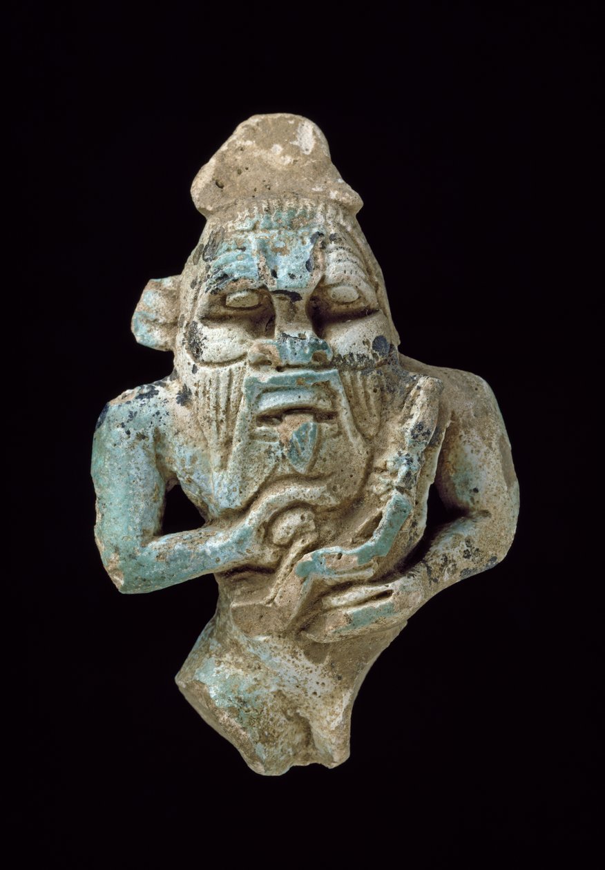 Hóruszt ápoló Bes fajansz amulett, Kr.e. 770-715 körül, mázas fajansz alkotó: Egyptian 25th Dynasty